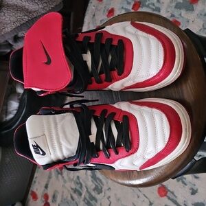*RARE* Nike Tiempo ’94 Mid ‘Ivory/Black-Gym Red’'/ 10.5M/ Red & Black